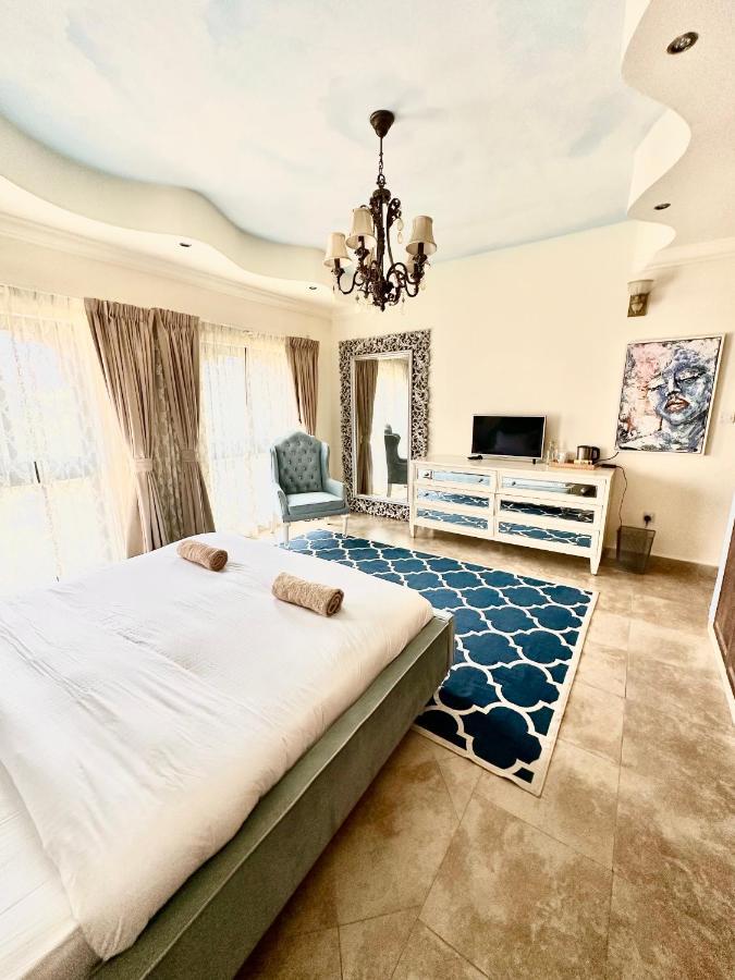 Dari Guest house