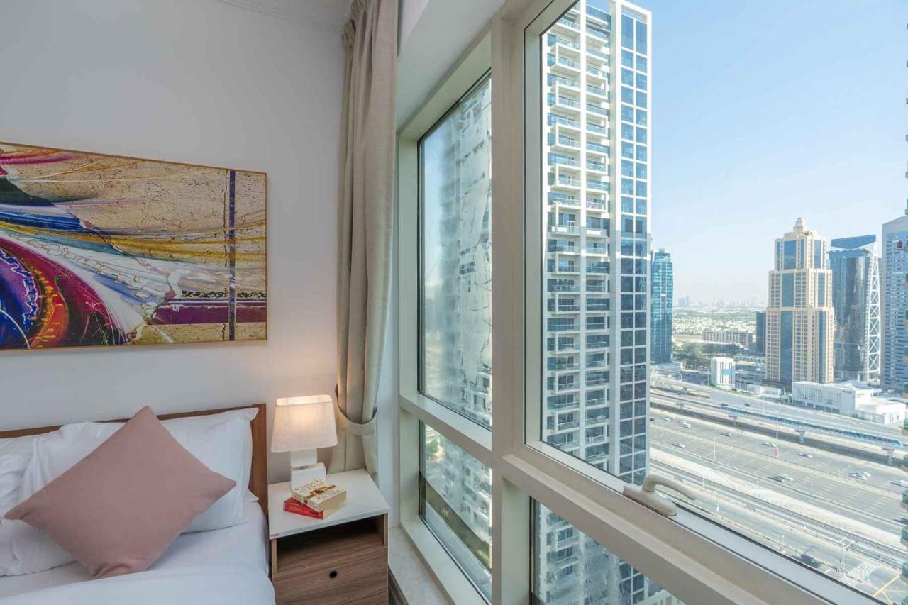 Charming 1 Bedroom - Close To Metro Apartment *
