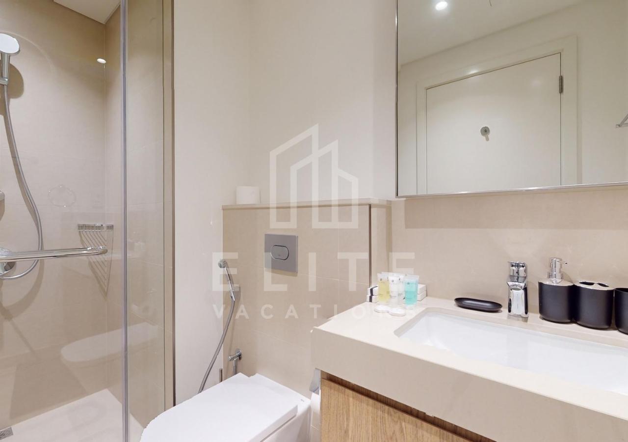 Apartment Mall Connected 2 Bed Full Burj Khalifa Views *