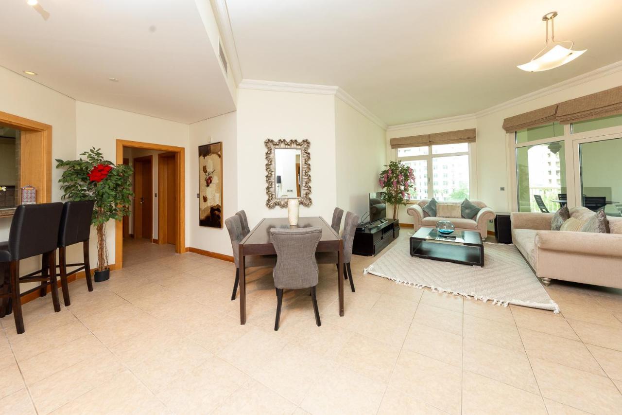 Beautiful 3br With Access - Palm Jumeirah Apartment *