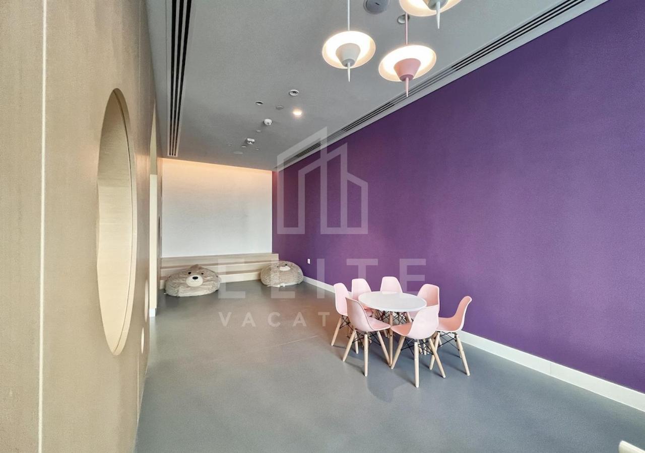 Mall Connected 2 Bed Full Burj Khalifa Views Apartment Dubai
