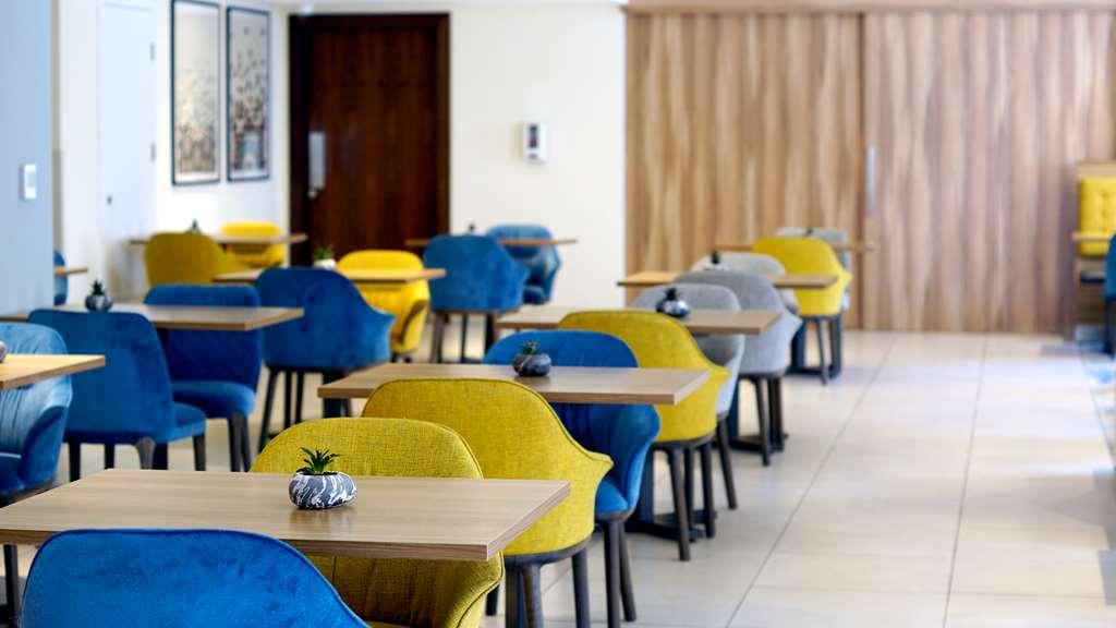 Hampton By Hilton Al Barsha Hotel