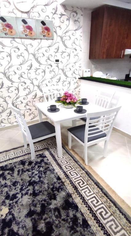Marina Escan Tower Super Luxury 1bed In Great Location Apartment Dubai