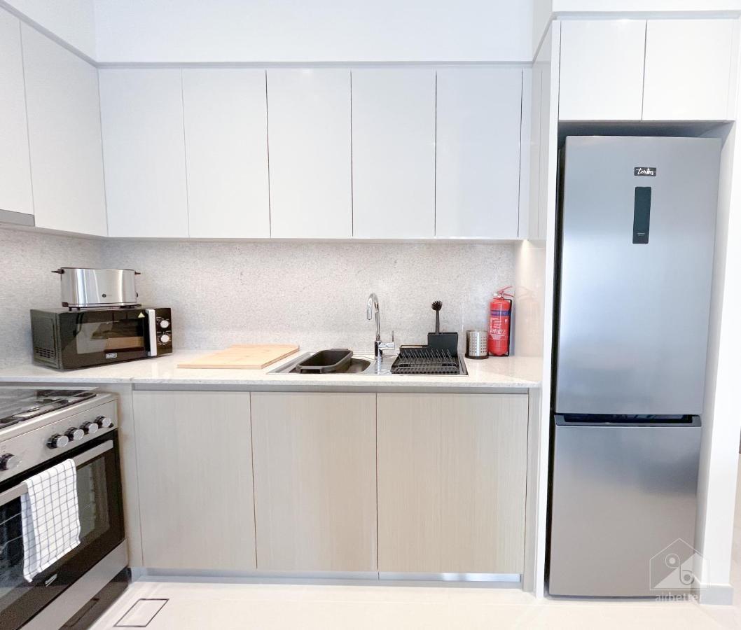 Incredible At Burj Royale Downtown Apartment
