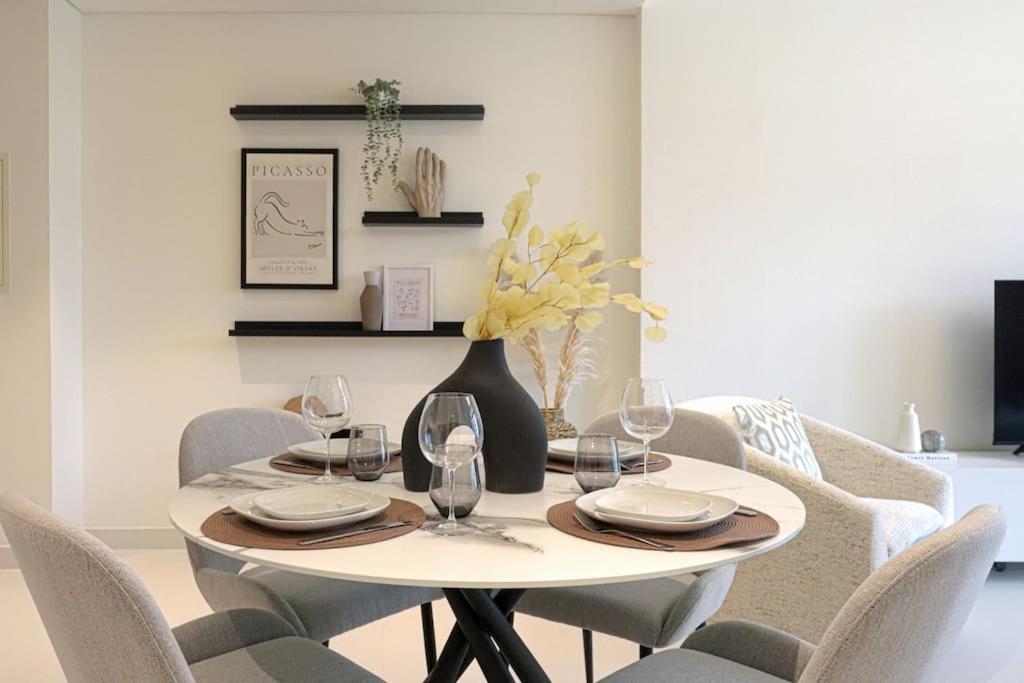 Apartment Higuests - Emaar Beachfront Haven With Majestic Marina Views *