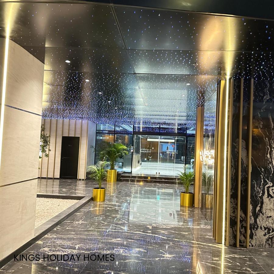 Binghatti Canal , Burj Khalifa View With Private Jacuzzi And Cinema Screen ,kings Apartamento Dubai