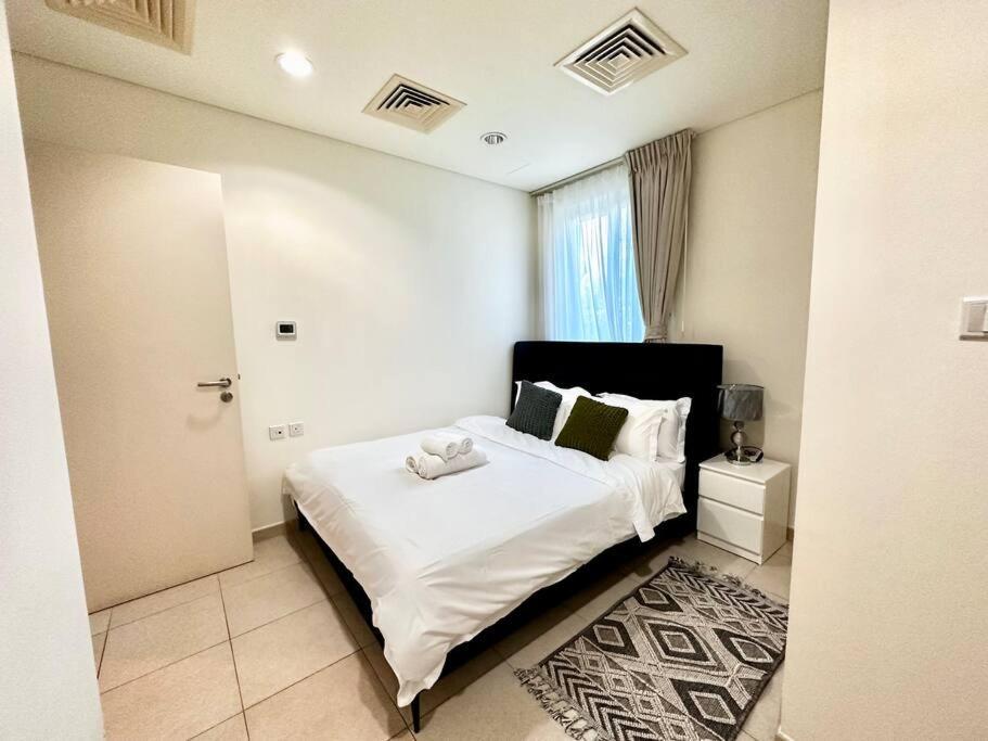 Golf Facing 5bedroom In Novelia Village Villa
