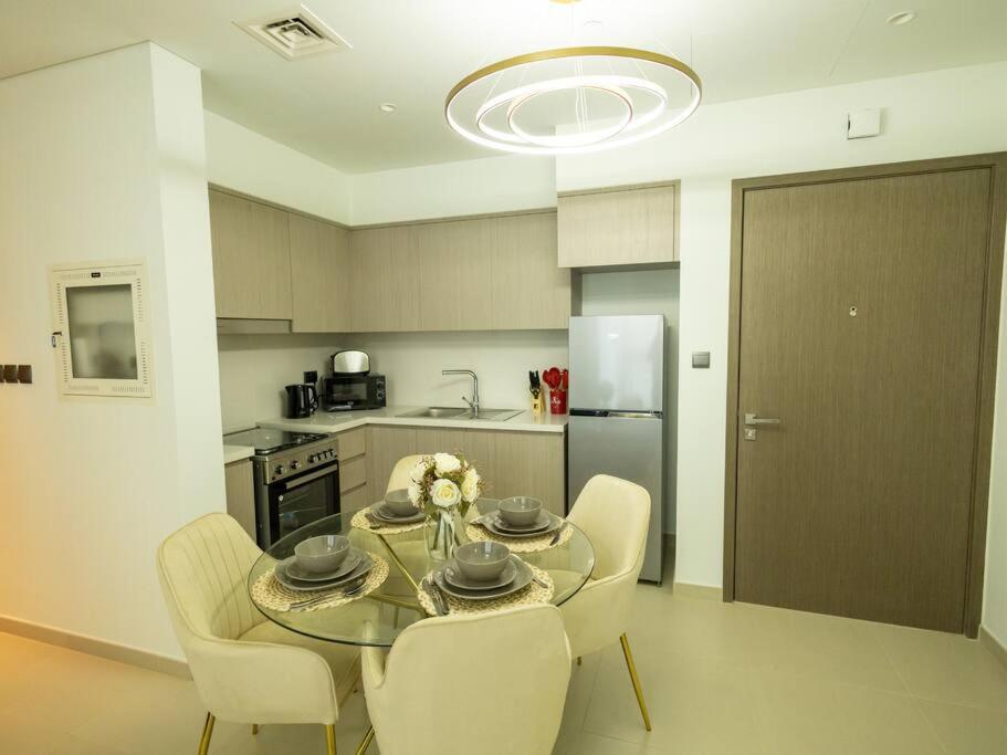 Mh - Act Tower - Downtown - 1bedroom - Ref 407 * Dubai