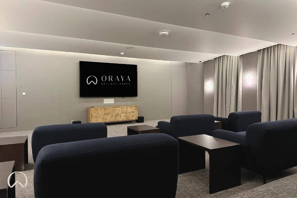 Oraya - Modern 5 Min Walk To Mall & Burj Views Apartment