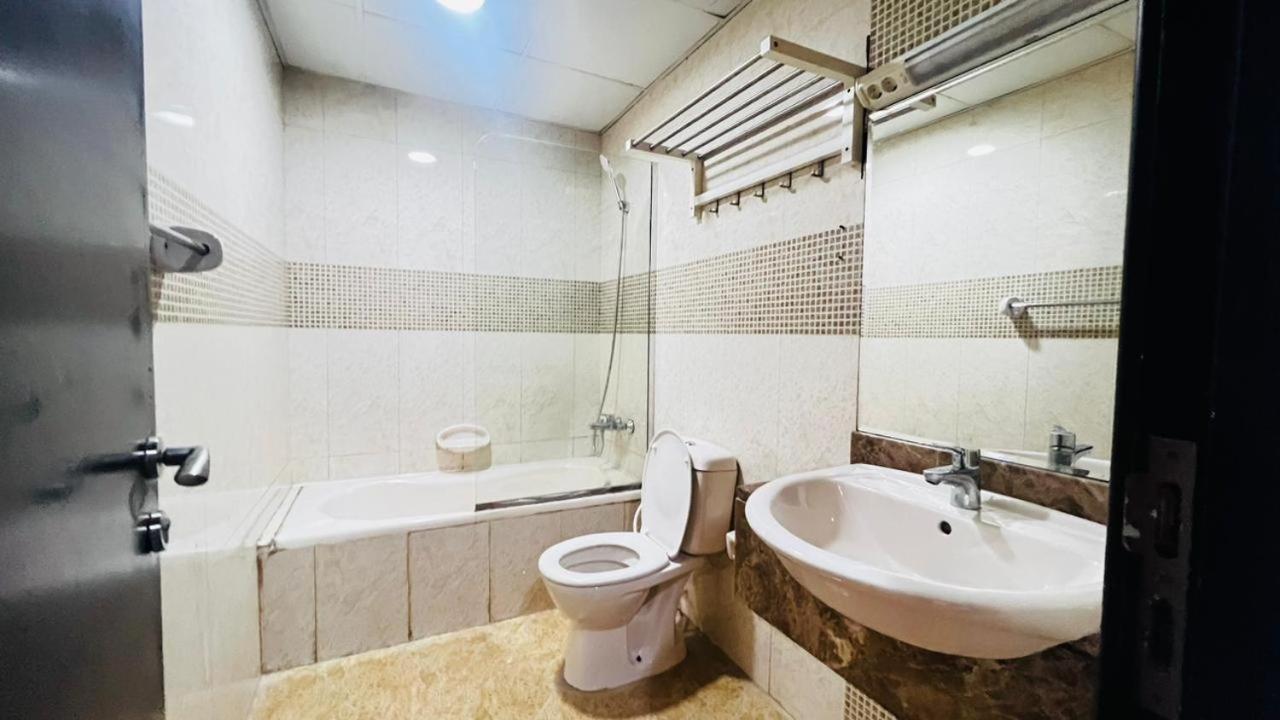 Homestay Traveller Partition In Al Barsha 1 Near Metro *
