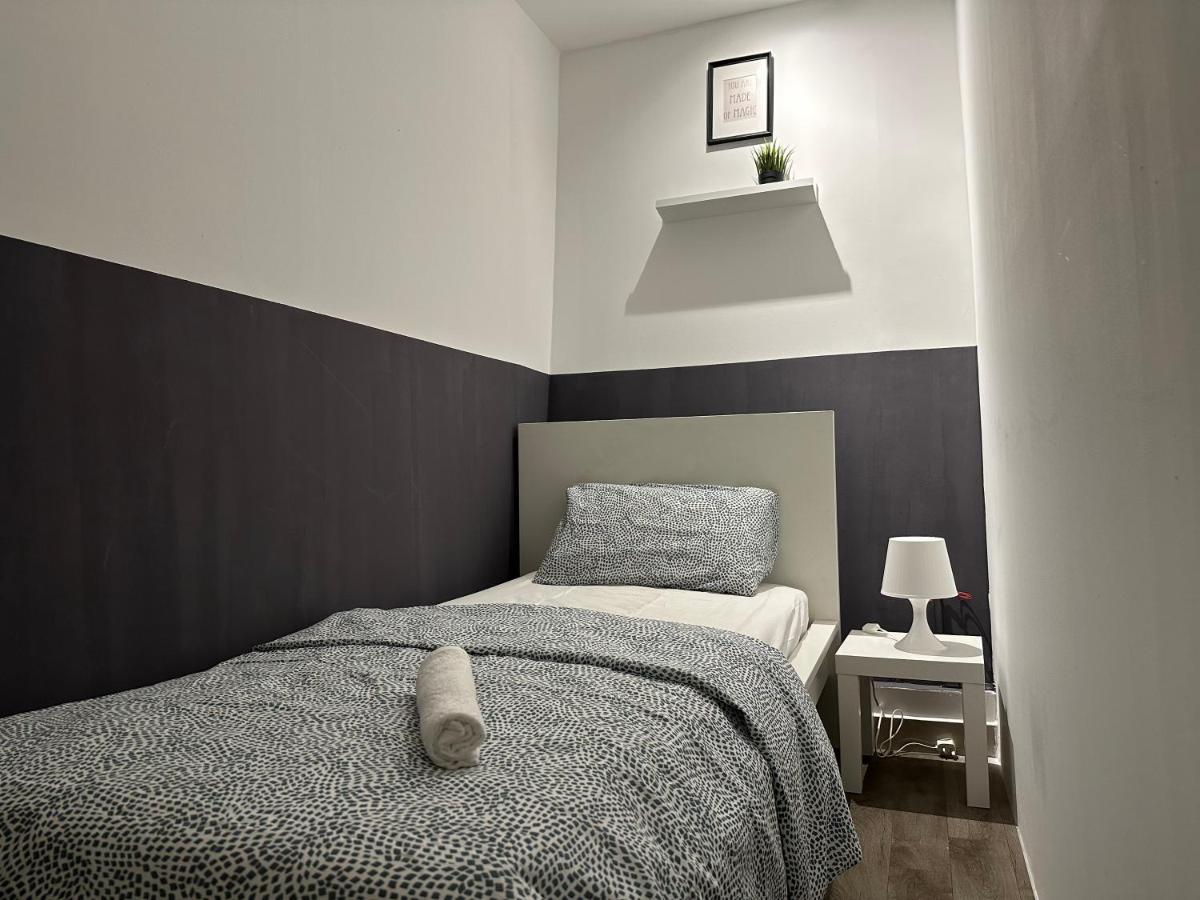 Traveller Partition In Al Barsha 1 Near Metro