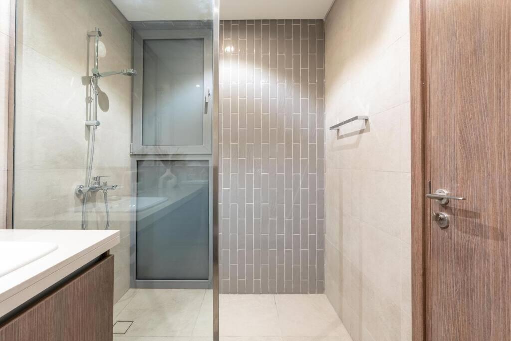 Apartment 3 Bedrooms In Tilal Al Ghaf