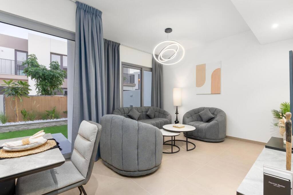 Apartment 3 Bedrooms In Tilal Al Ghaf Dubai