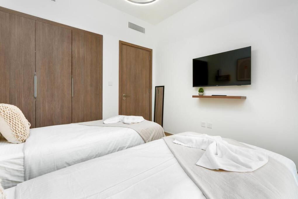 3 Bedrooms In Tilal Al Ghaf Dubai