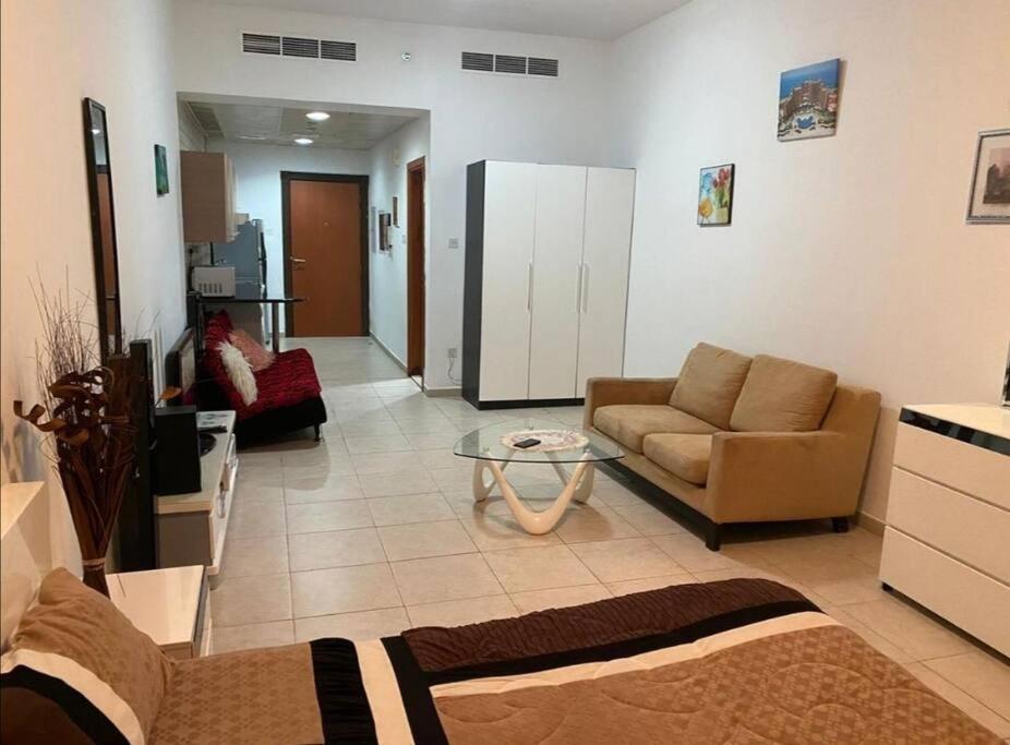 Apartment Awesome At Silicon Oasis *