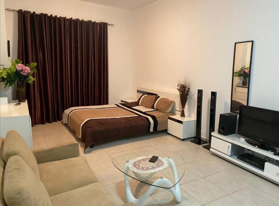 Apartment Awesome At Silicon Oasis Dubai