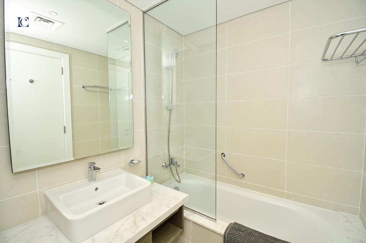Luxury Escapes - Damac Maison Prive - Canal View Apts - Near Mall * Dubai