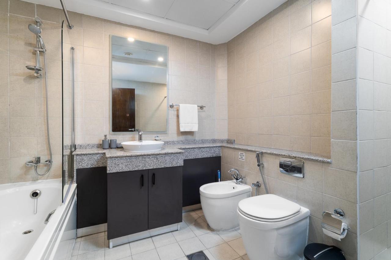 Nasma Luxury - The Torch Tower 1 *