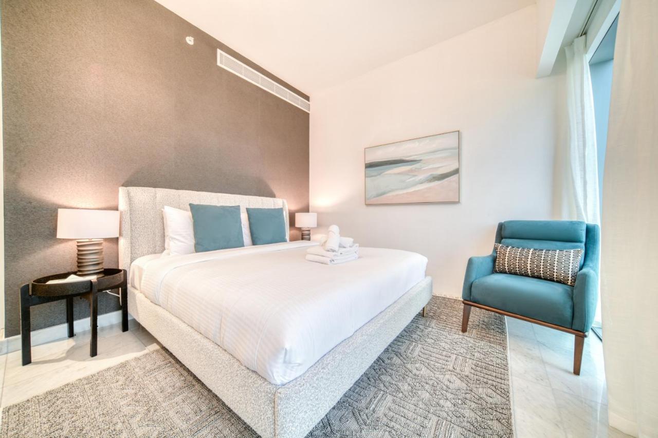 Park Towers, View - Difc - Mint Apartment Dubai
