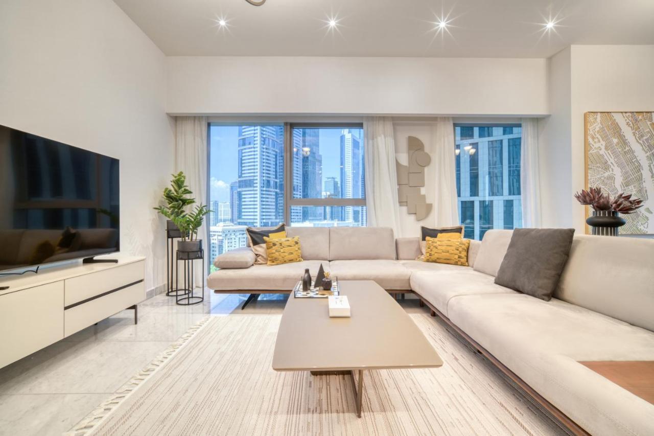 Park Towers, View - Difc - Mint Apartment