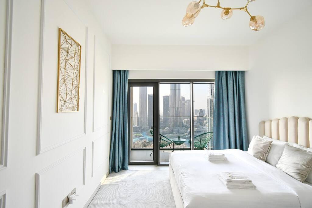 Burj Royale-enchanting Burj&fountain Full View Sky 3+1br Apartment *