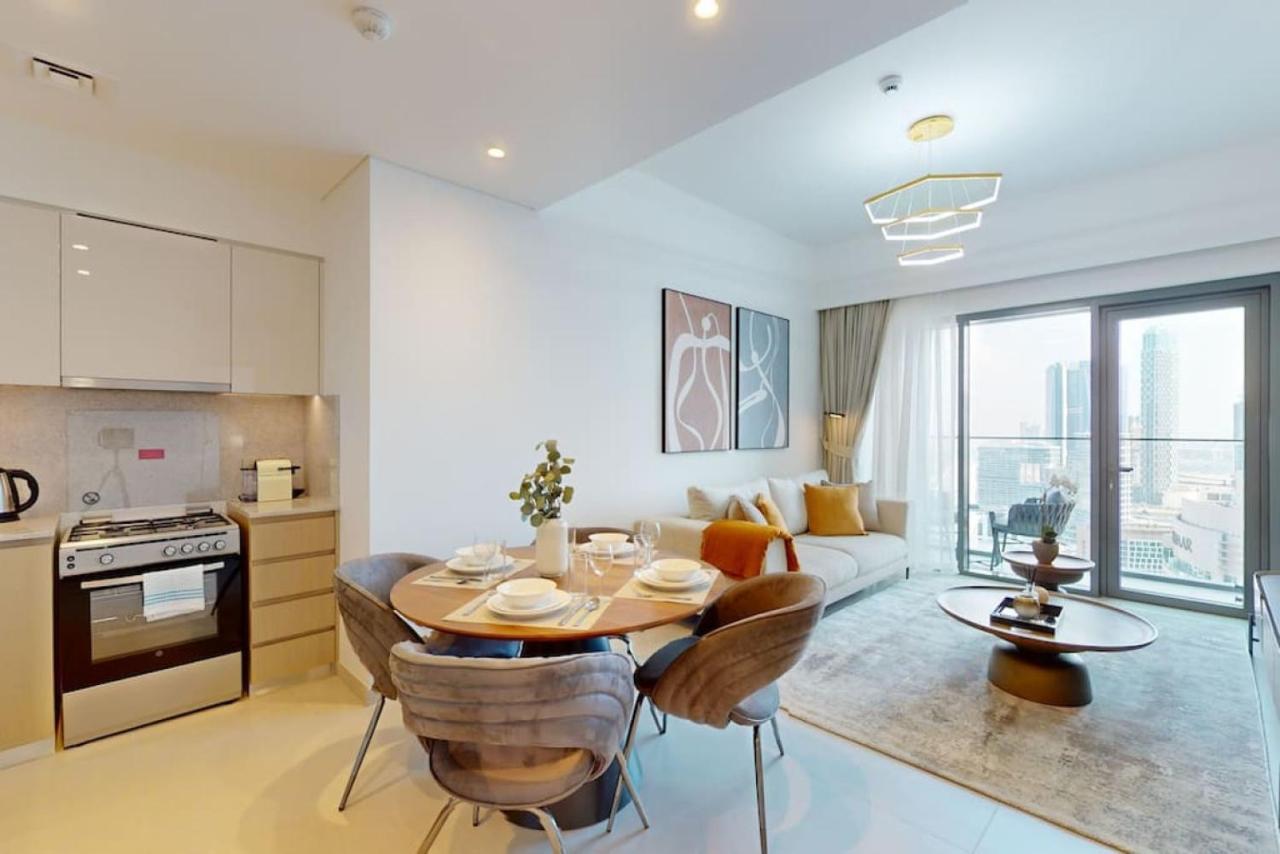 Burj Royale - Elegant Two Bedroom Dubai