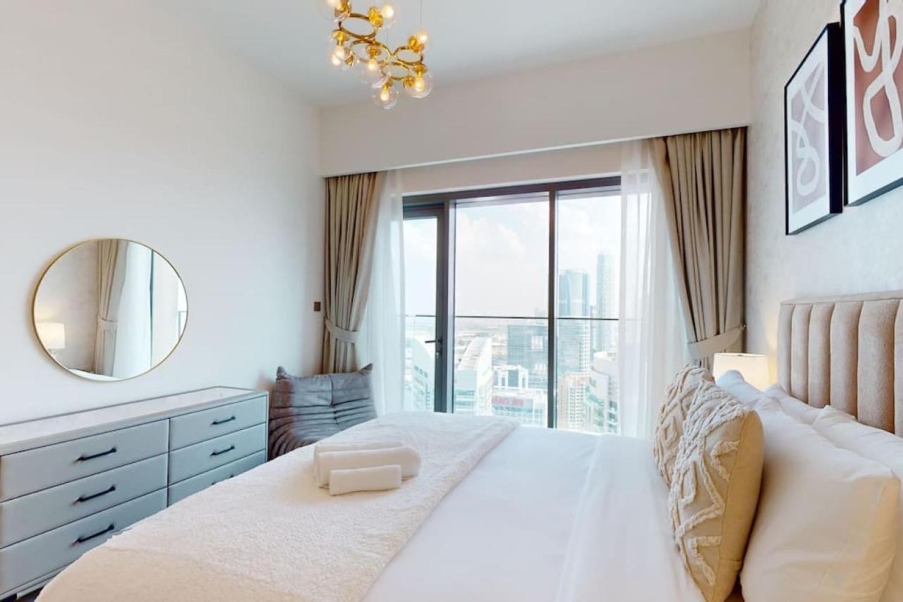 Apartment Burj Royale - Elegant Two Bedroom *