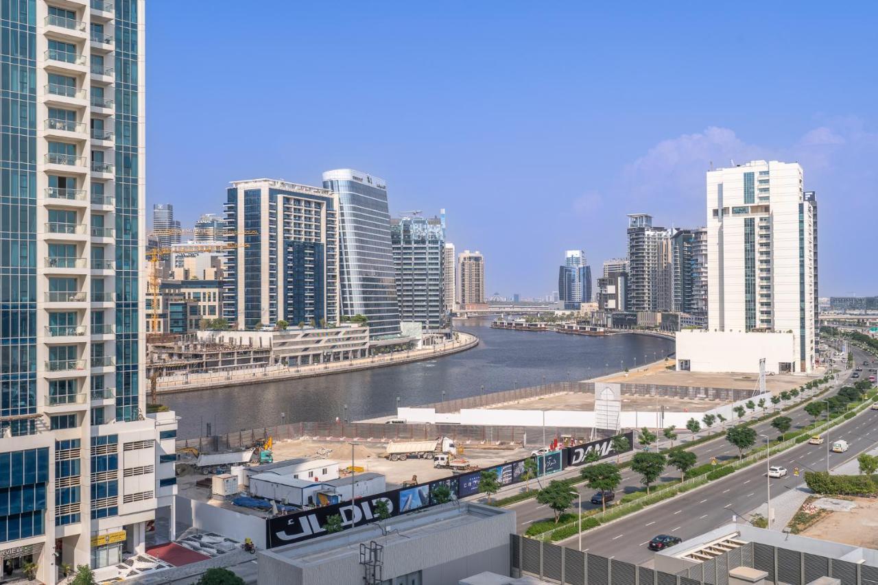 Heaven Crest Homes: Luxury Canal View With Amenities Apartment