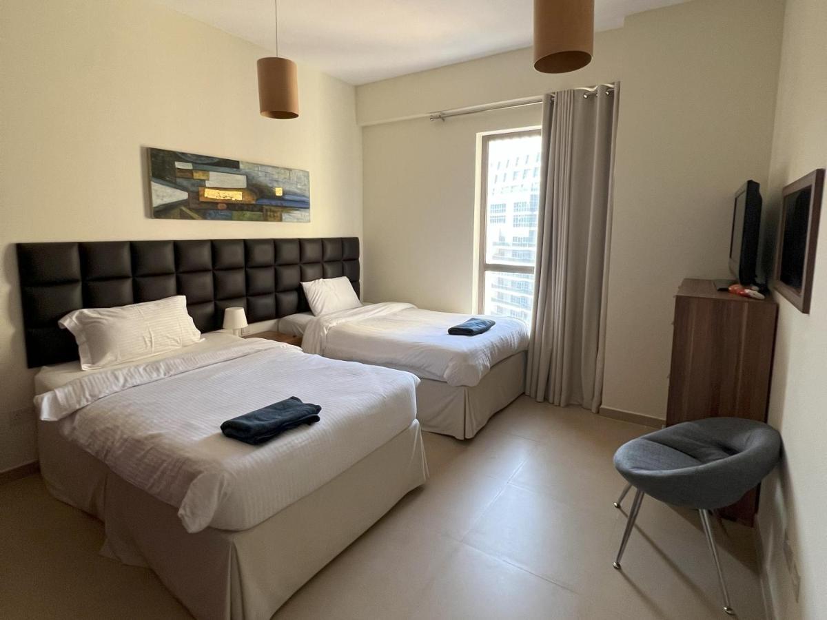 Cozynest - 3br Beachfront Apt, Jbr Apartment *