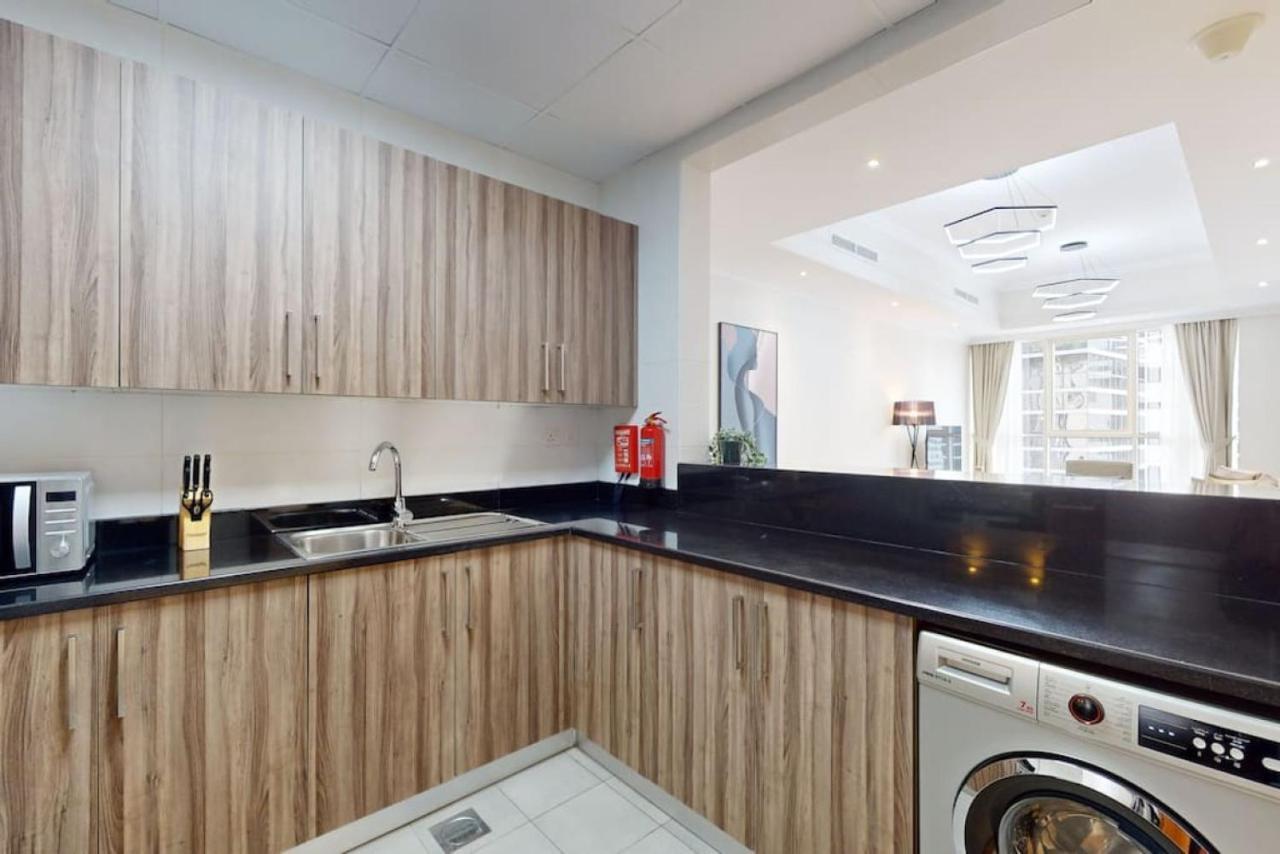 Dunya Tower - Incredible One Bedroom Apartment Dubai