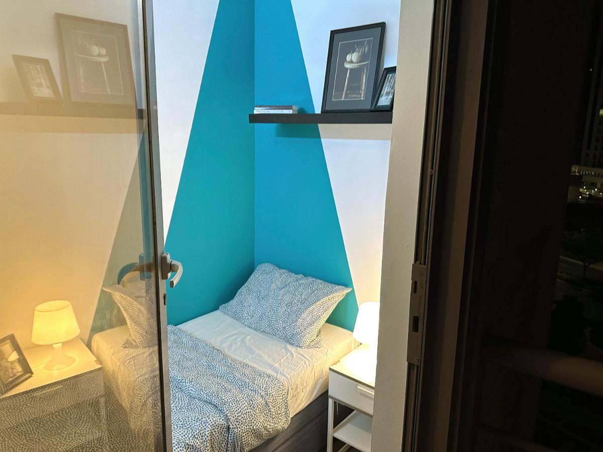 Homestay Cityview Partition With Balcony In Tecom