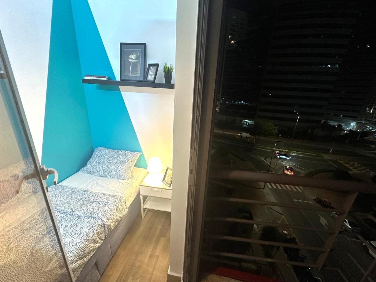 Cityview Partition With Balcony In Tecom