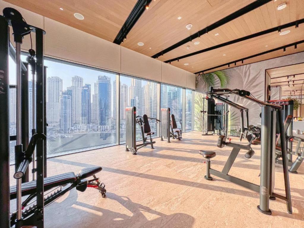 Luxurious 2br With Panoramic Marina View Dubai