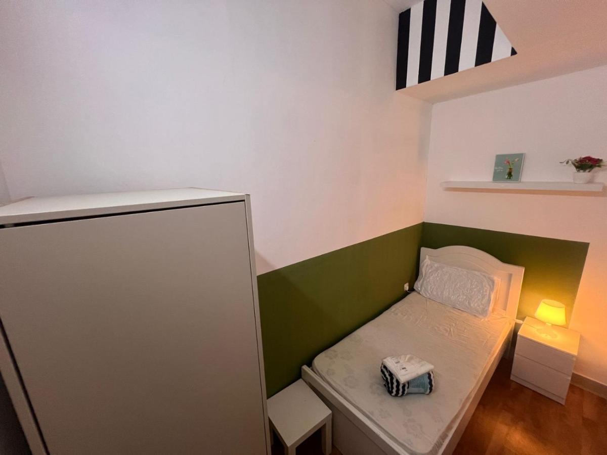 Homestay Bachelor Partition In Tecom Near Internet Metro *