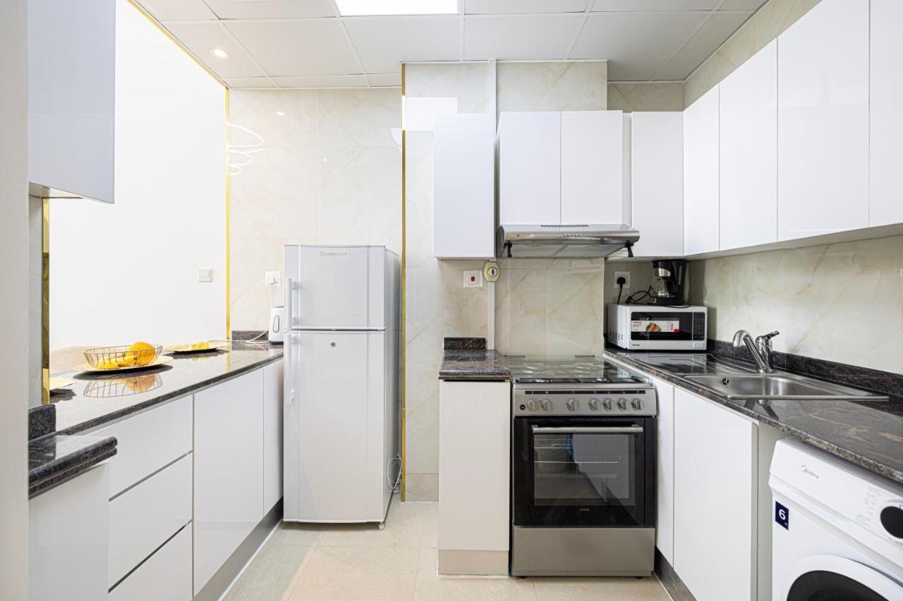 Luxury 1 Bedroom On Marina Walk * Dubai