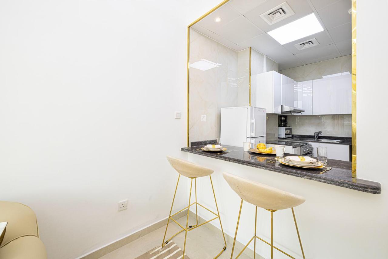 Luxury 1 Bedroom On Marina Walk Daire Dubai