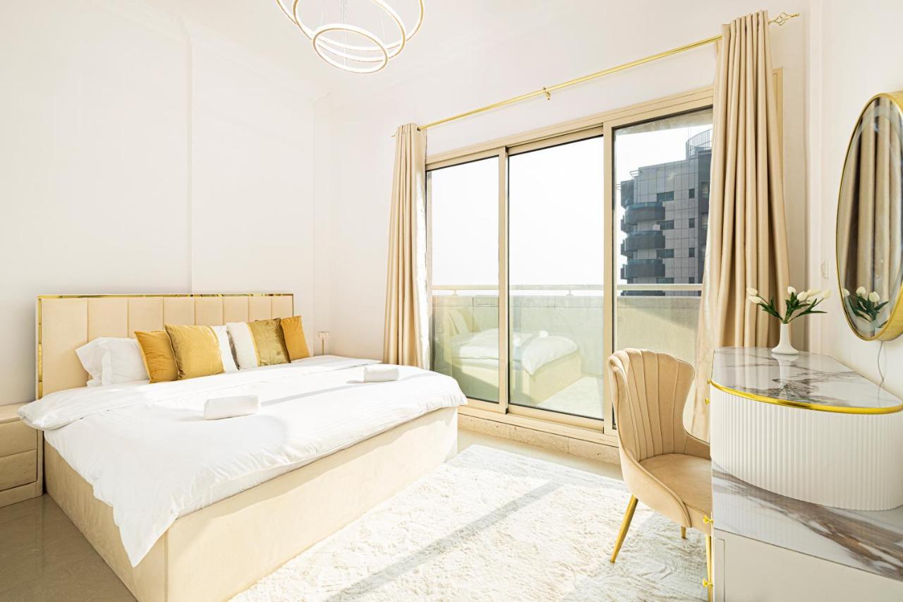 Luxury 1 Bedroom On Marina Walk Daire Dubai