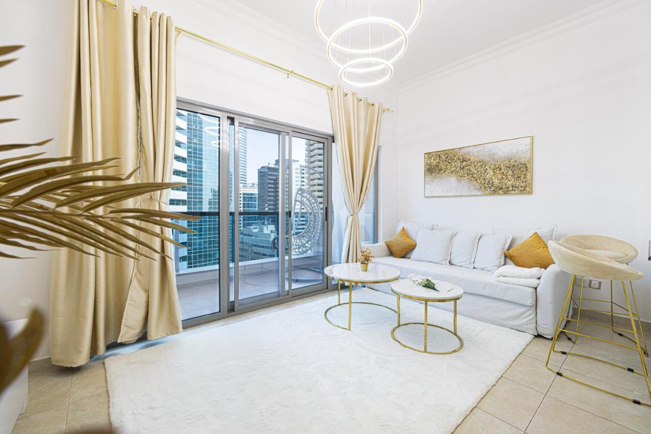 Luxury 1 Bedroom Full Marina View, Sleeps 5, 1 Min To Metro Dubai