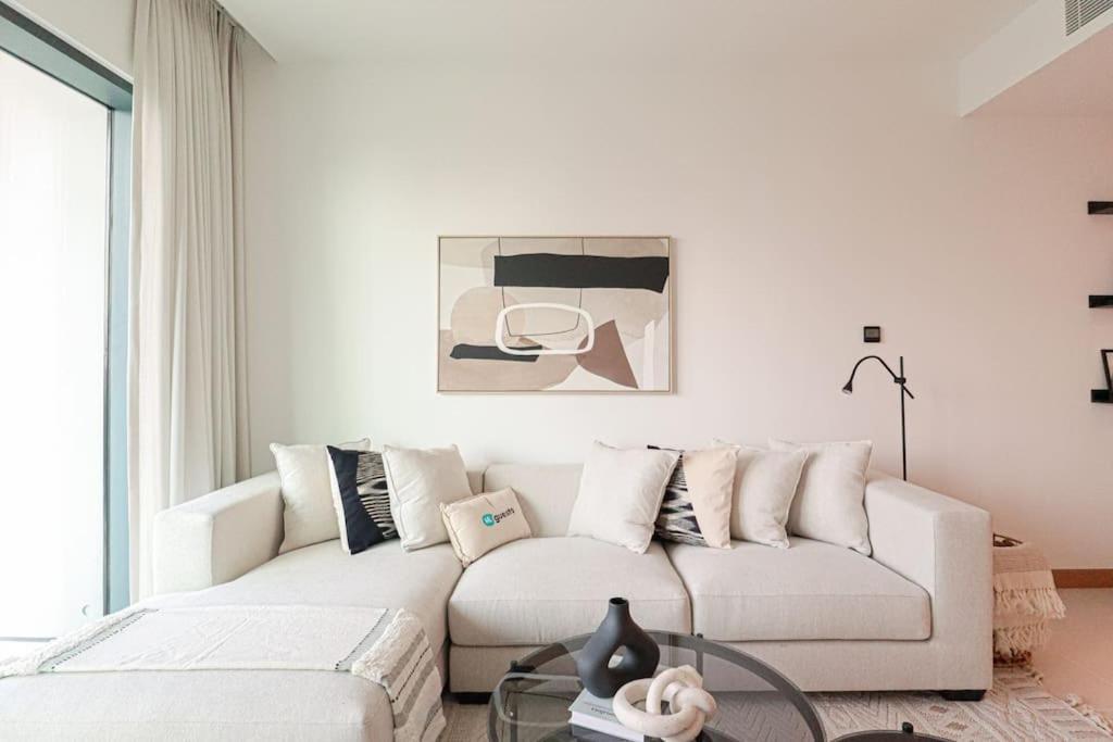 Higuests - High Level Luxury With Marina Views