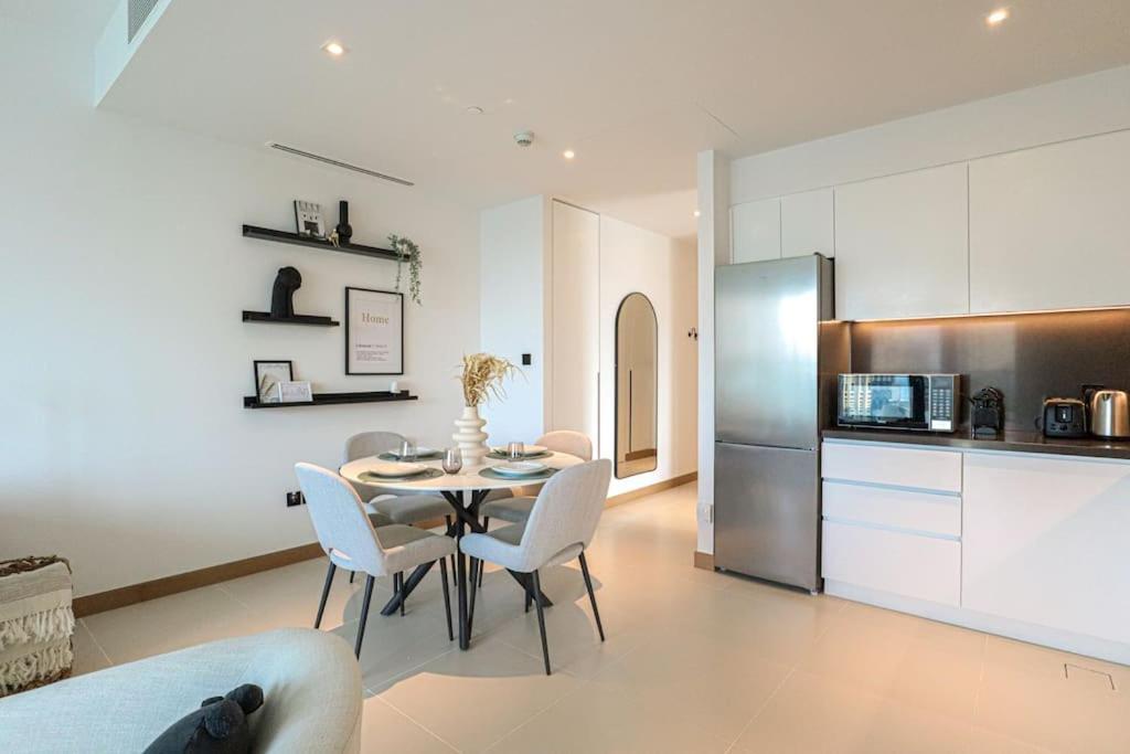 Higuests - High Level Luxury With Marina Views *