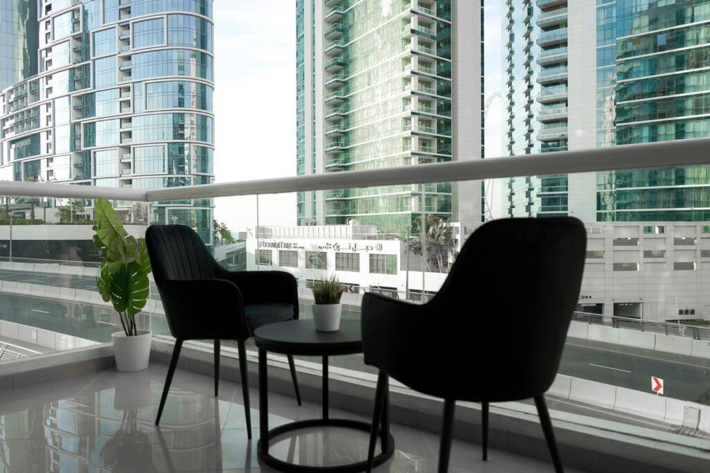 Serenity View: Modern 1br In Marina Apartment