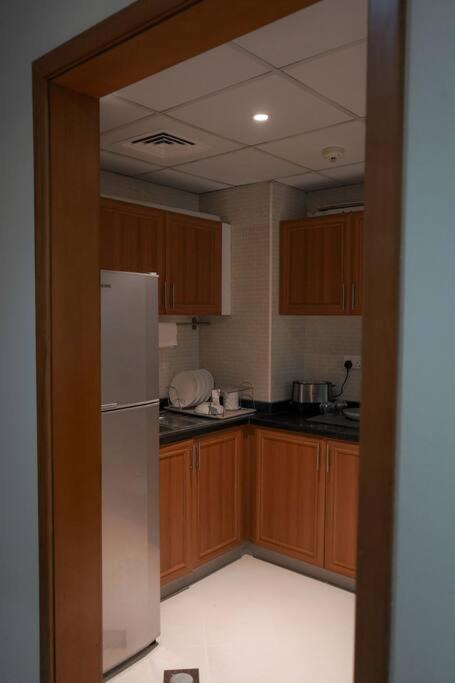 Serenity View: Modern 1br In Marina * Dubai