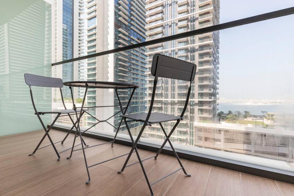 Luxury Beach Front 1br