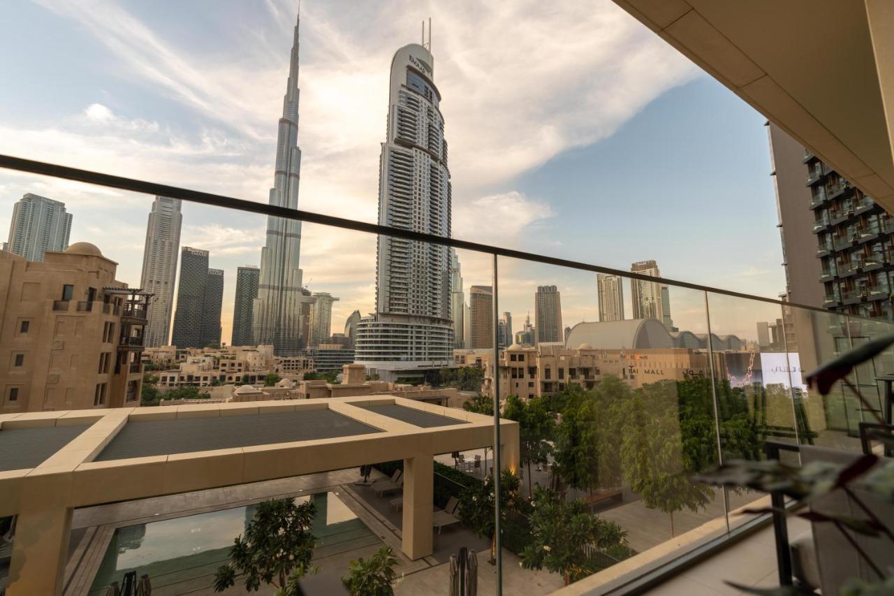 Full Burj Khalifa Views / 5 Min Walk From Mall / Designer Choice / 6 People / New Building Dubai
