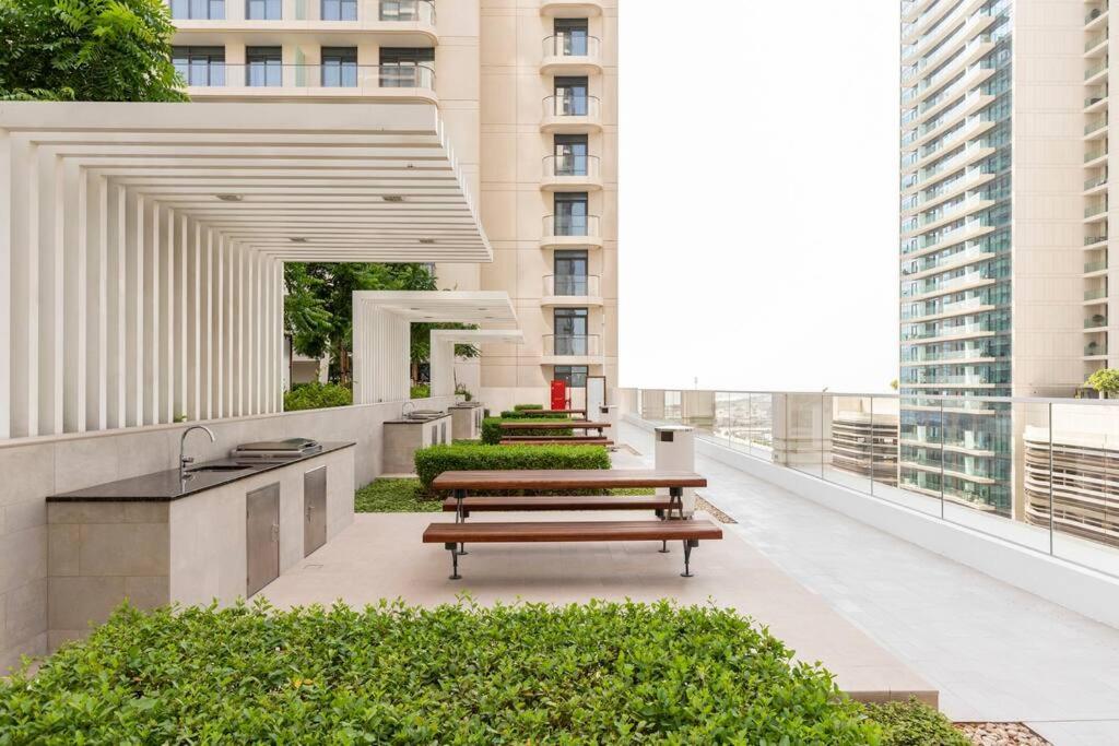 Luxury Beach Front 1br Apartment