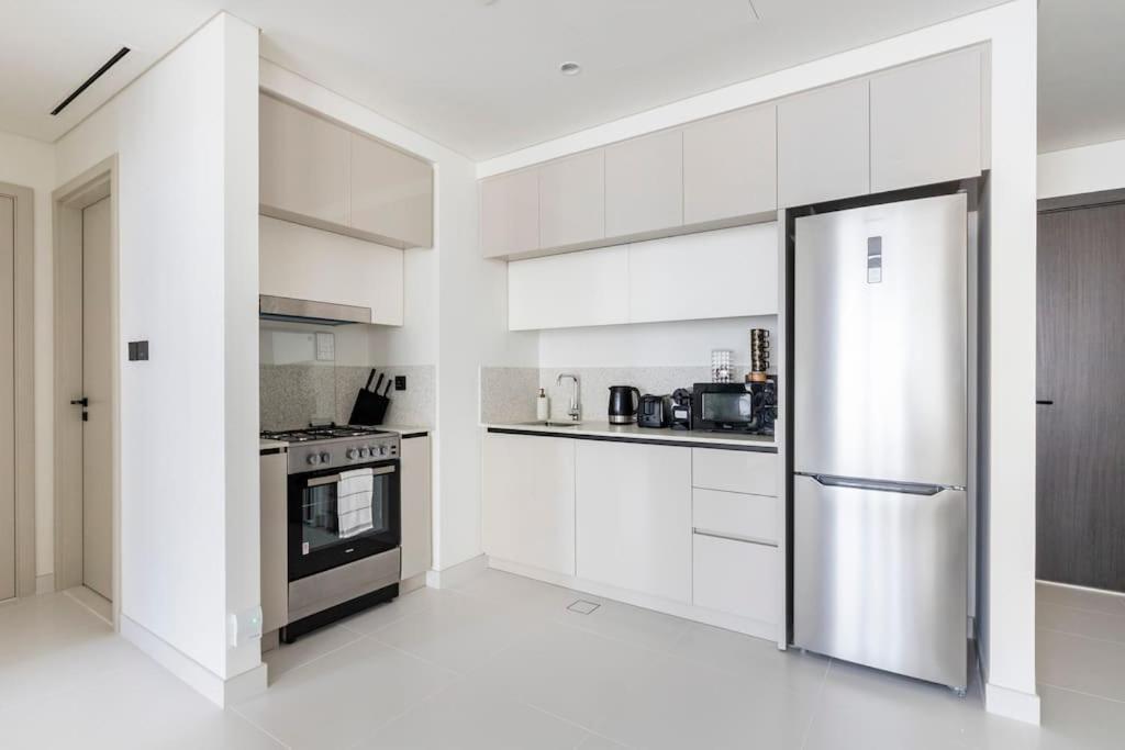 Luxury Beach Front 1br