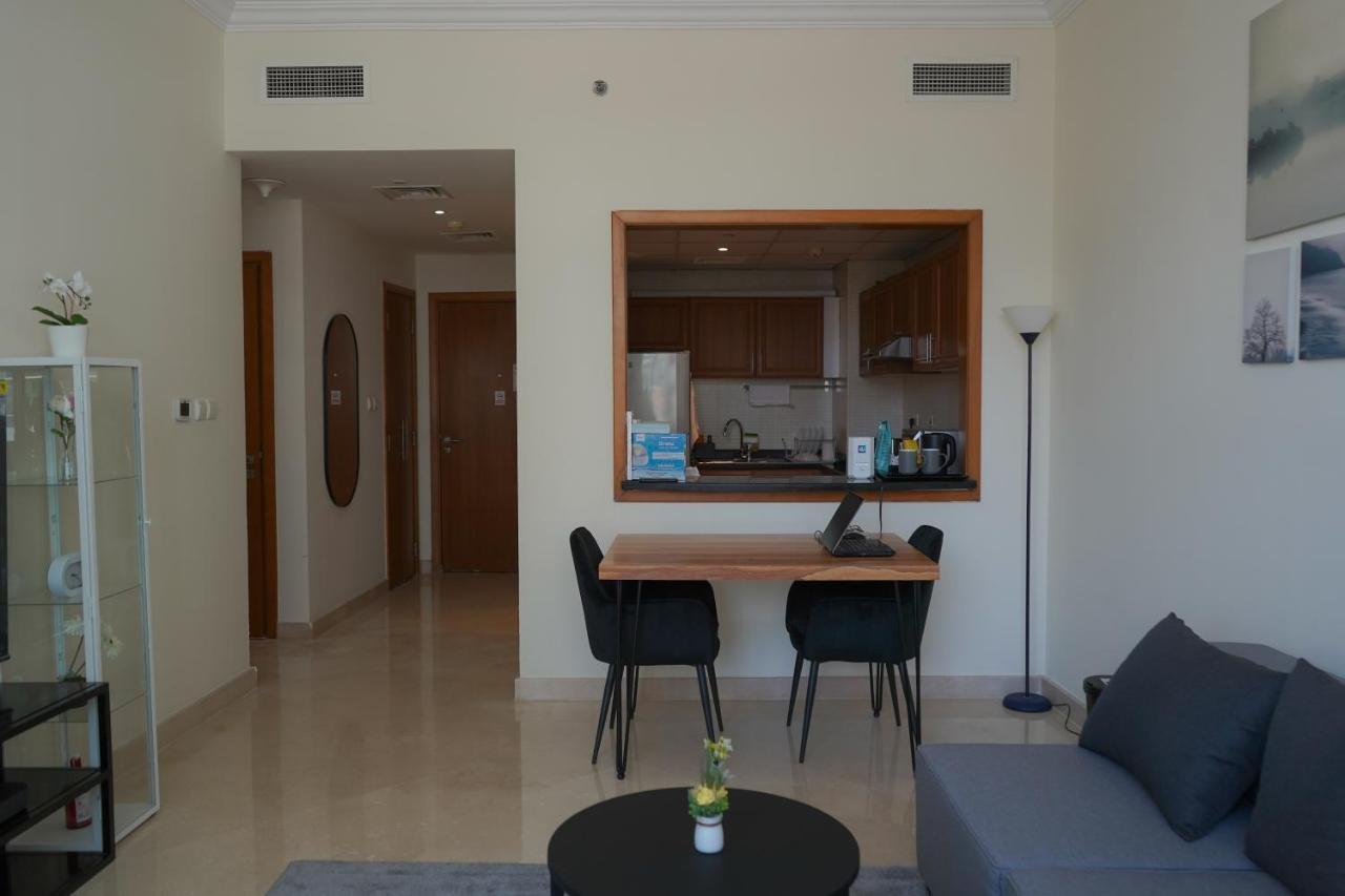 Serenity View: Modern 1br In Marina * Dubai
