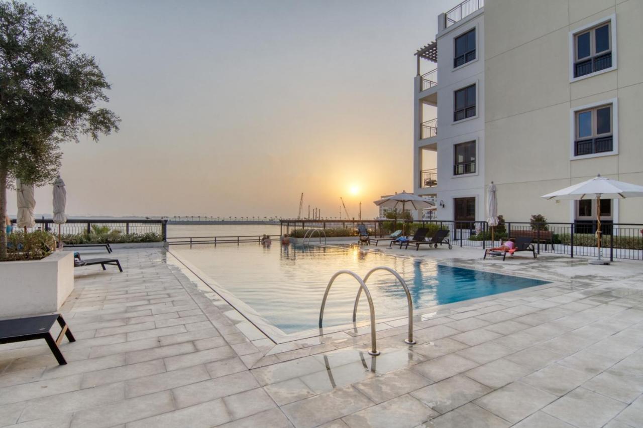 Spacious 2br Flat, La Rive 2 Apartment Dubai
