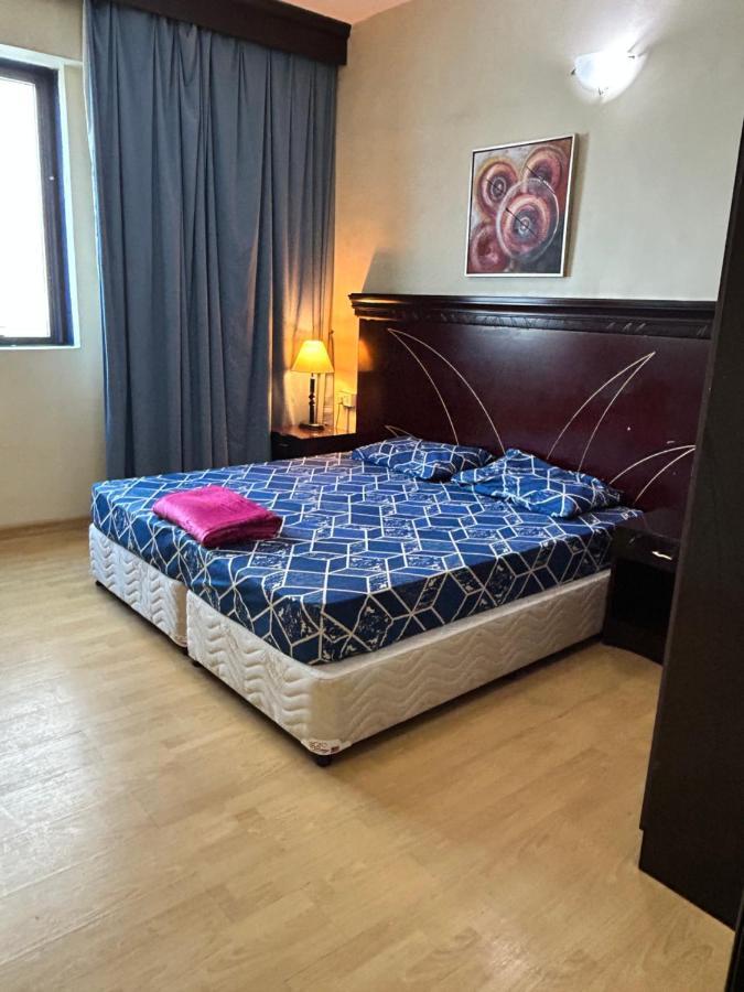 Hospedagem domiciliar Deluxe Master Private Bedrooms Near Deira Center Dubai
