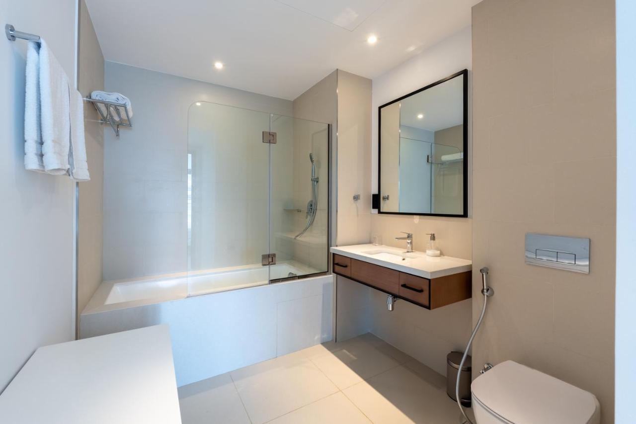 Apartment Luxe Nautical Style 2 Bd In Vida Yacht Club *